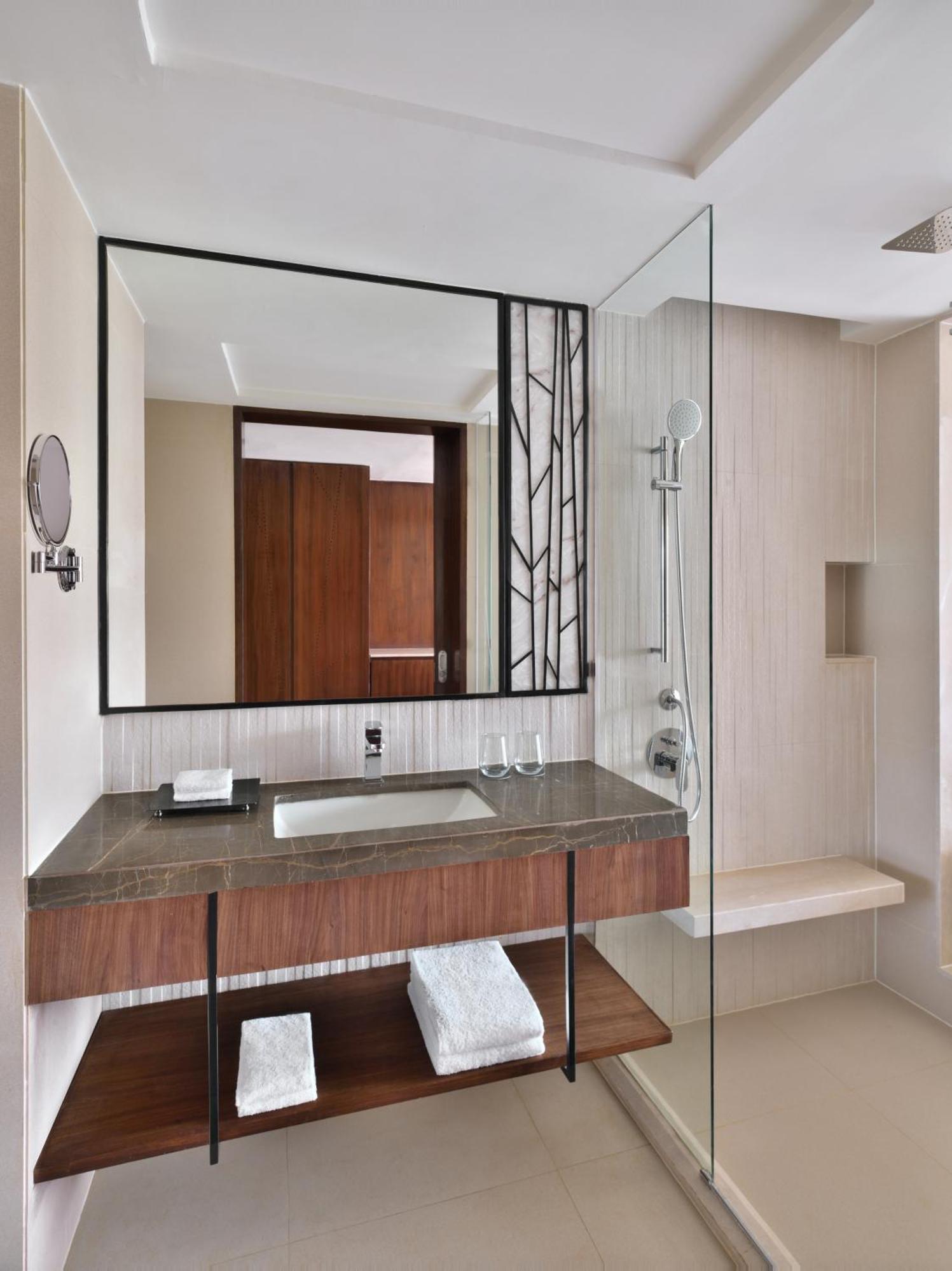 Courtyard By Marriott Mahabaleshwar Hotel Екстериор снимка