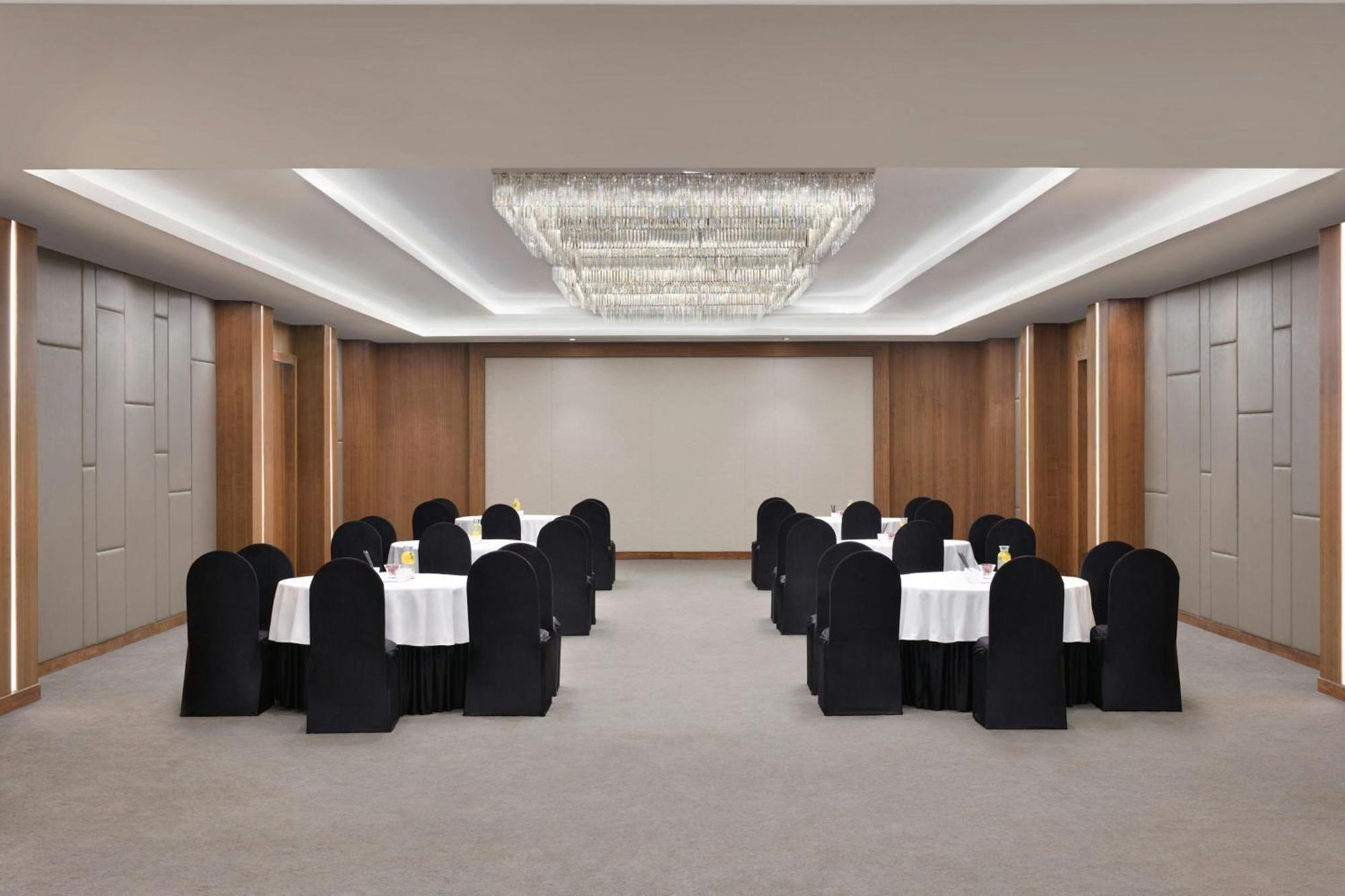 Courtyard By Marriott Mahabaleshwar Hotel Екстериор снимка