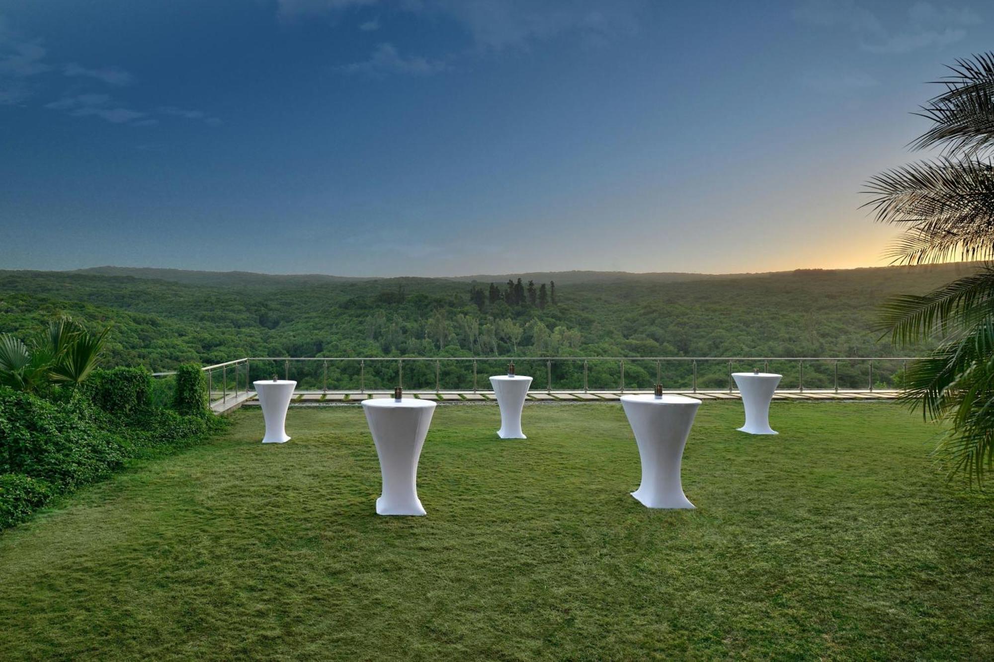 Courtyard By Marriott Mahabaleshwar Hotel Екстериор снимка