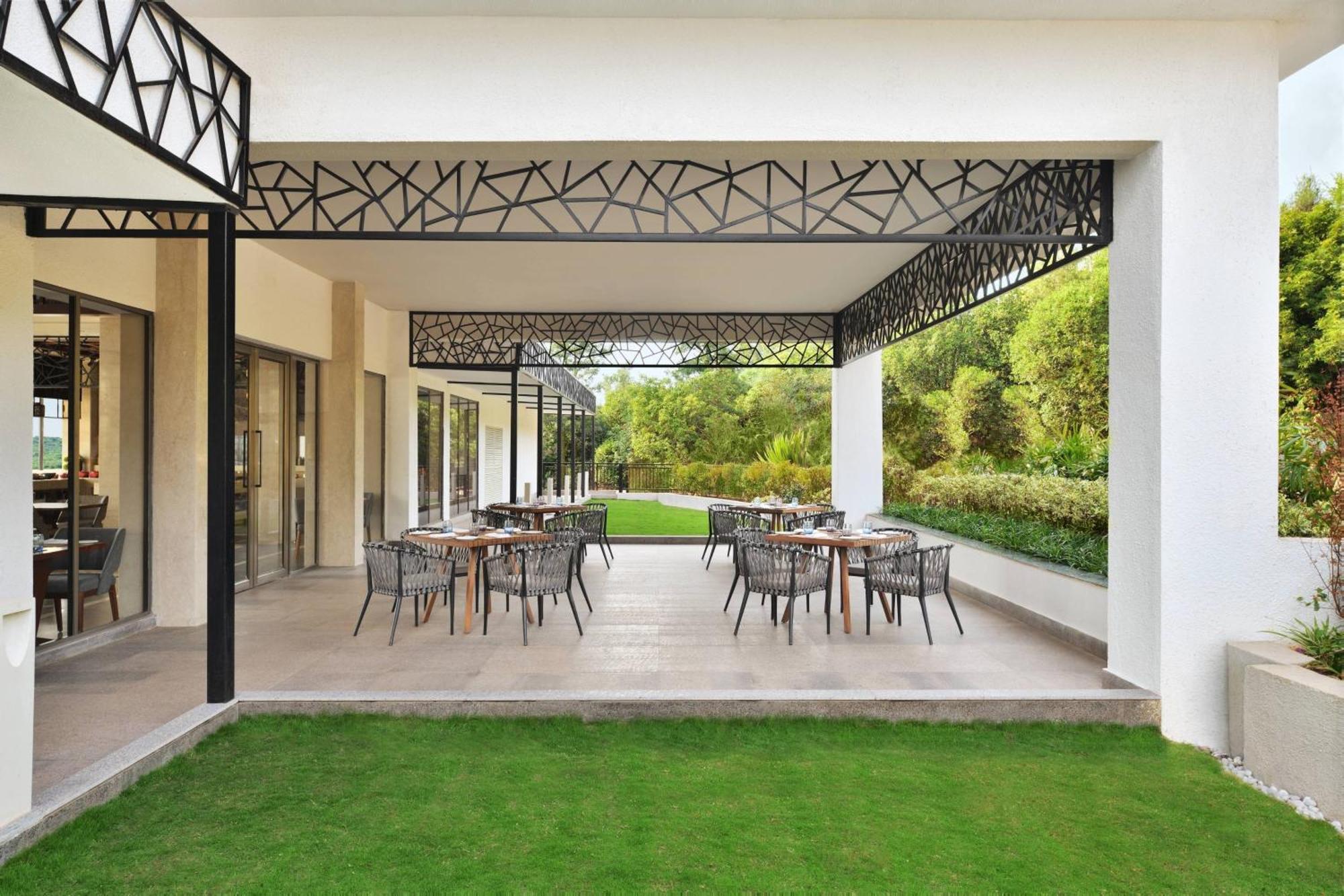 Courtyard By Marriott Mahabaleshwar Hotel Екстериор снимка